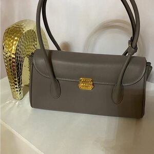 Elegant Gray Leather Handbag